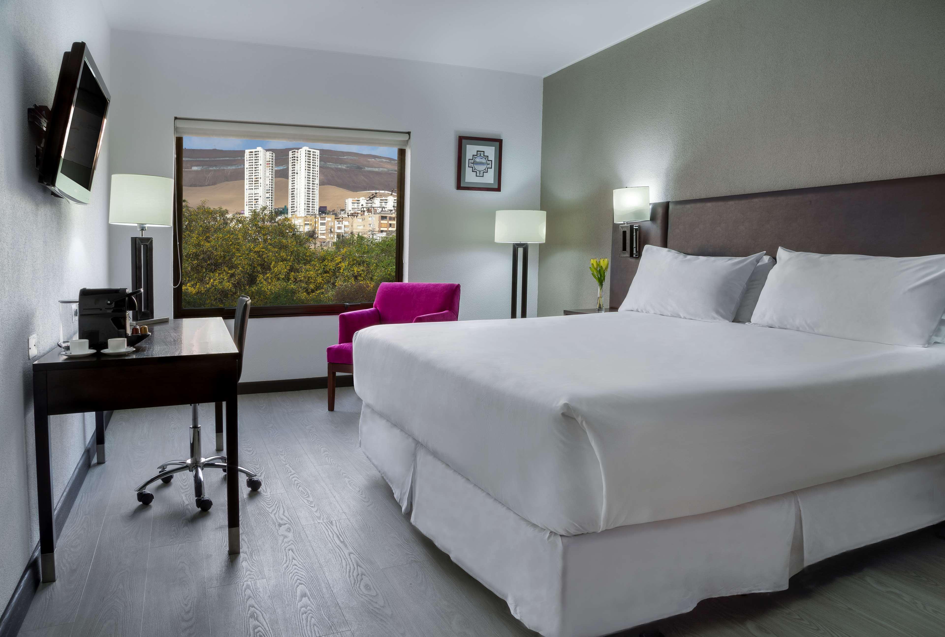 Nh Iquique Costa Hotel Bagian luar foto
