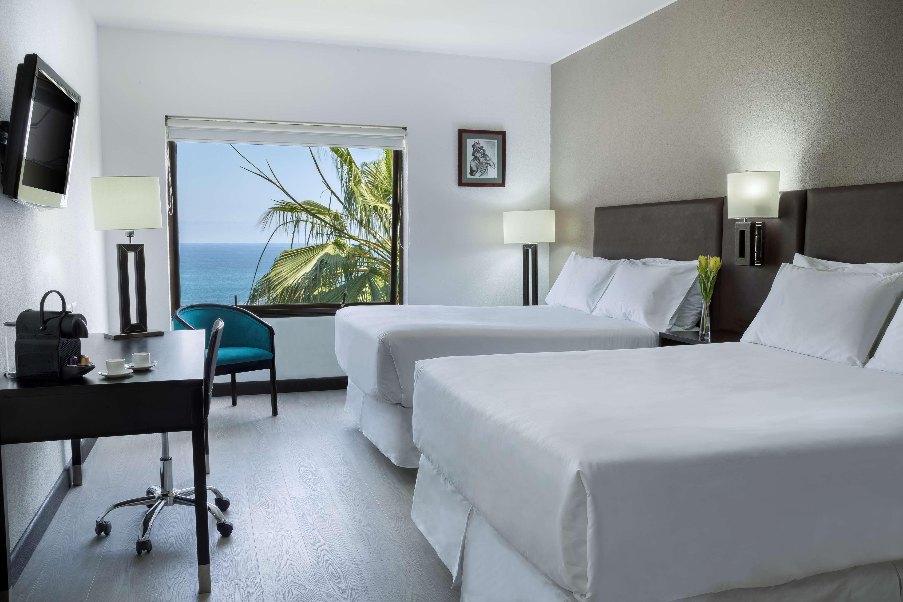 Nh Iquique Costa Hotel Bagian luar foto