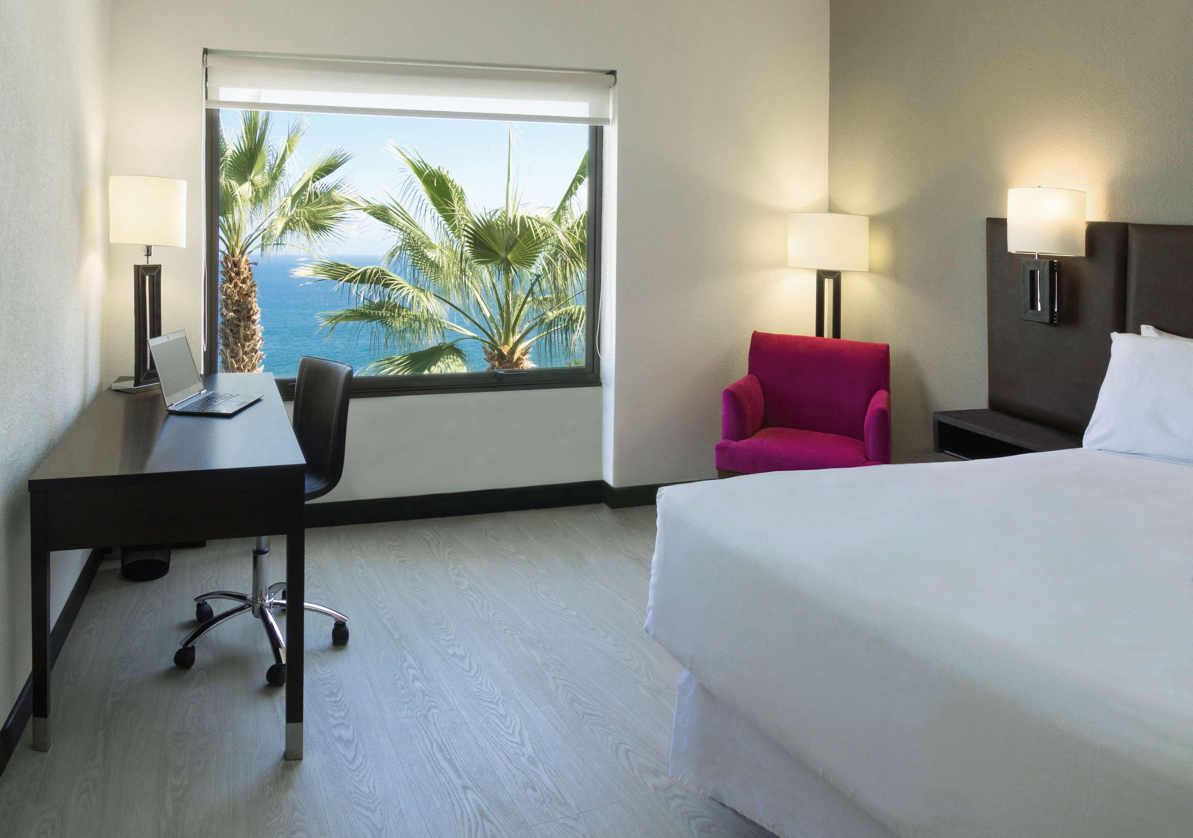 Nh Iquique Costa Hotel Bagian luar foto