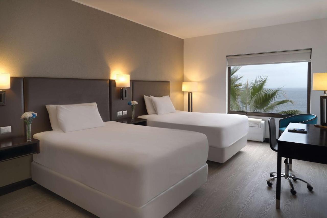 Nh Iquique Costa Hotel Bagian luar foto
