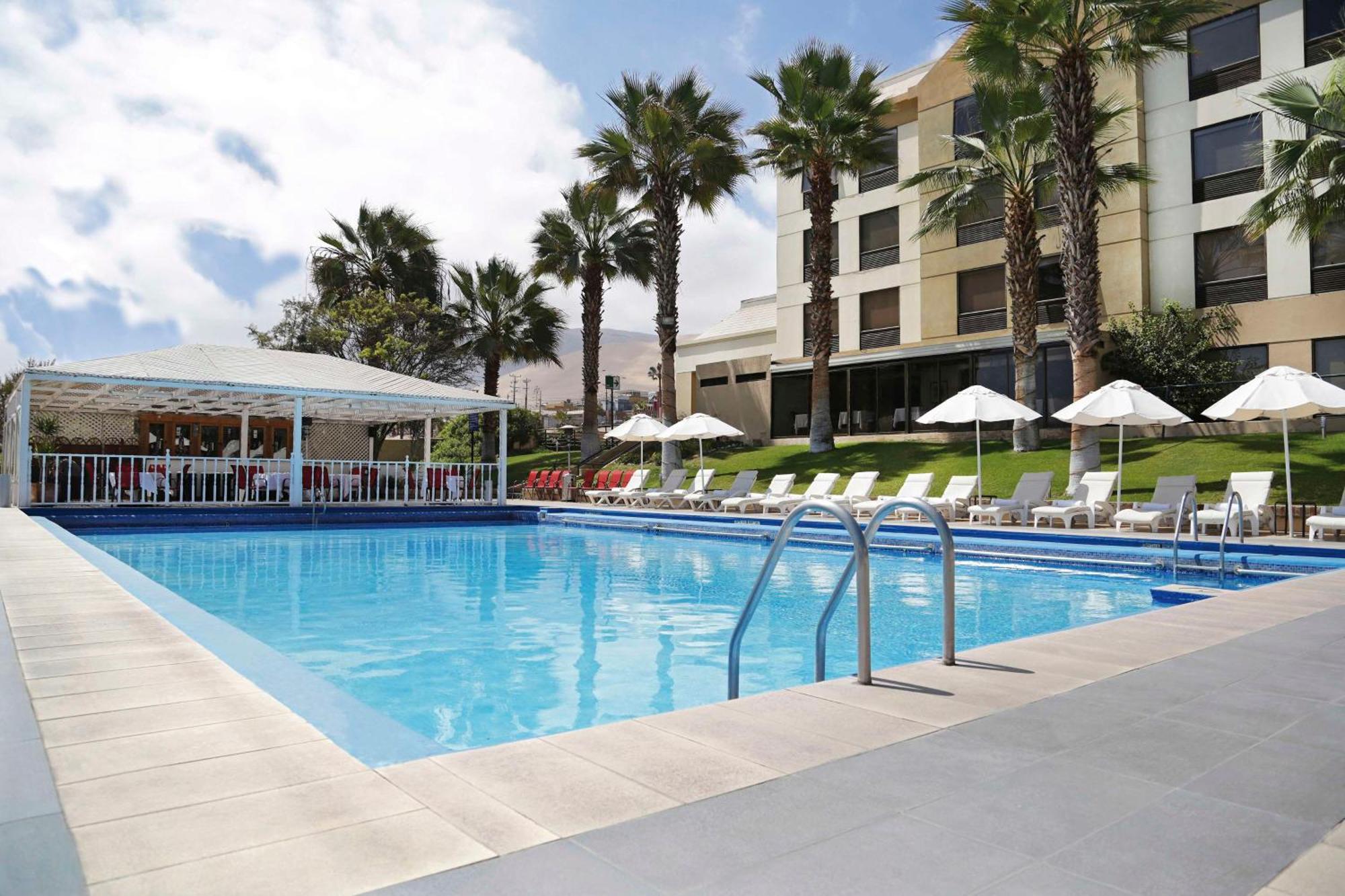 Nh Iquique Costa Hotel Bagian luar foto
