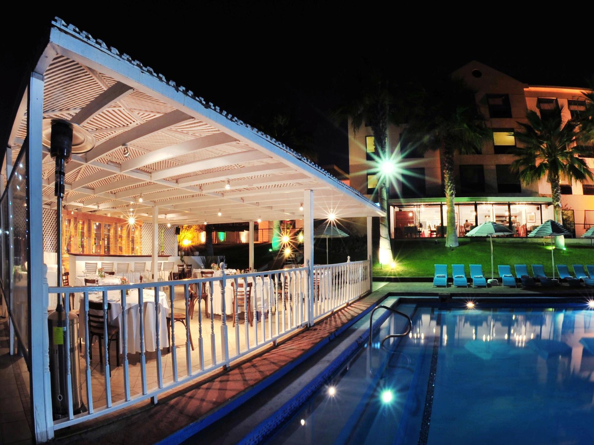 Nh Iquique Costa Hotel Bagian luar foto